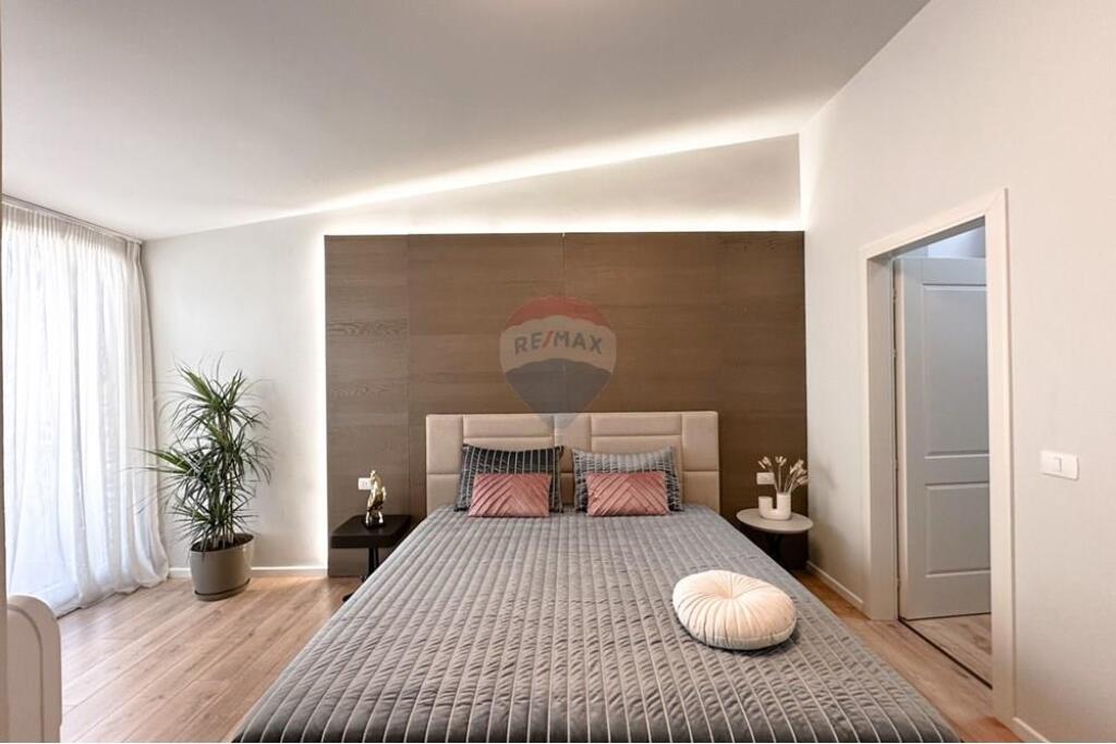 Luxury Penthouse for Sale at Dry Lake!