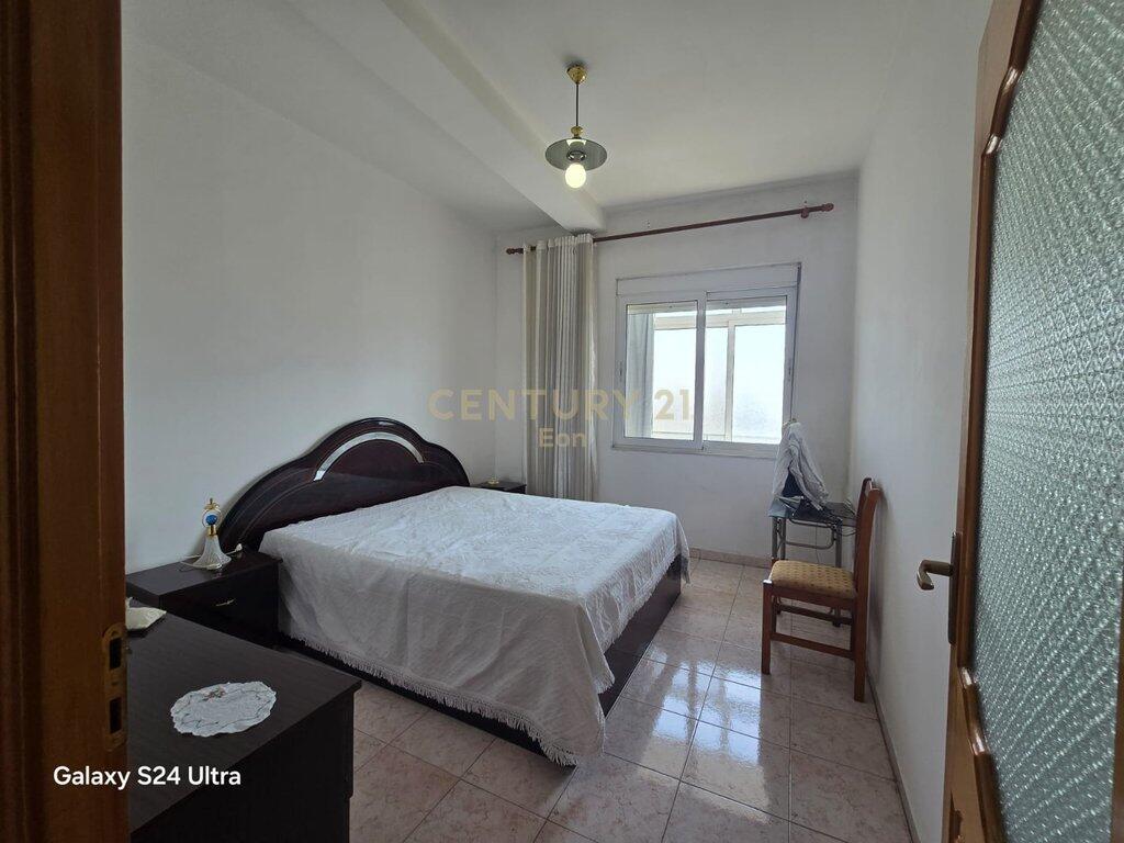 Apartment 3+1+2 with Garage for Rent in Durres !