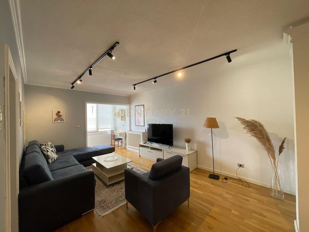 📍 Qira, Apartament 2+1 – Rruga e Kosovareve