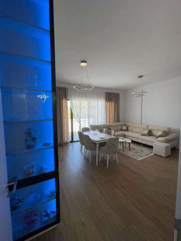 Jepet me qira 2+1+2+parkim SELITE 800€