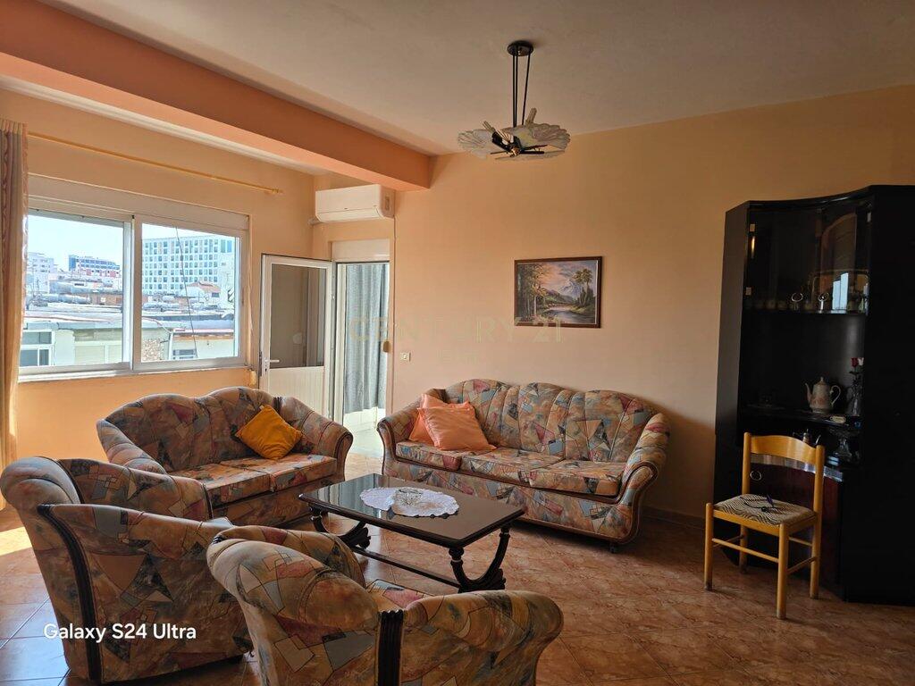 Apartment 3+1+2 with Garage for Rent in Durres !