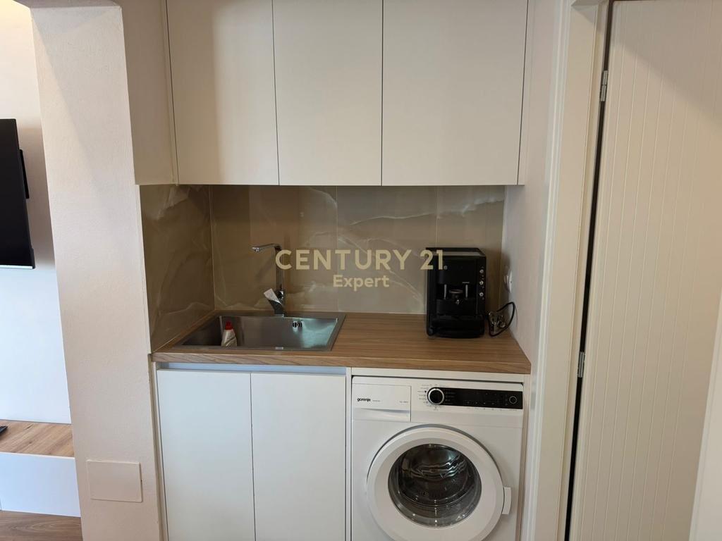 Apartament 1+1 per qira ne Rrugen Mine Peza!