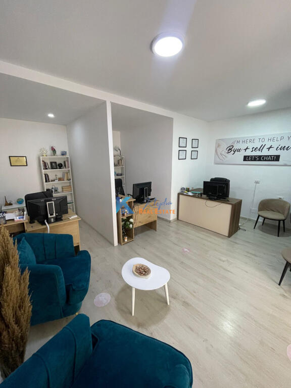 Shop for rent in Myslym Shyr