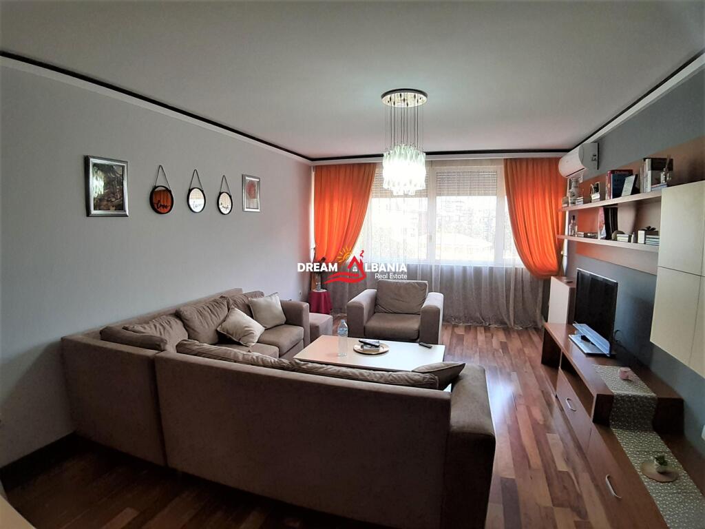 2+1 apartments for rent on Elbasani Street, near the Air Albania stadium in Tirana (ID 42211103)