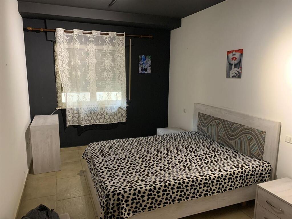 Apartament për qera - rruga Fortuzi