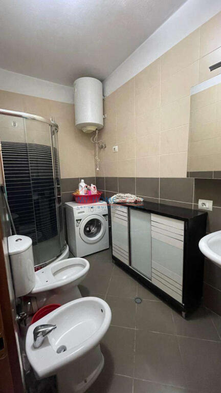 Apartament 1+1 me Qira ne Qender Tirane