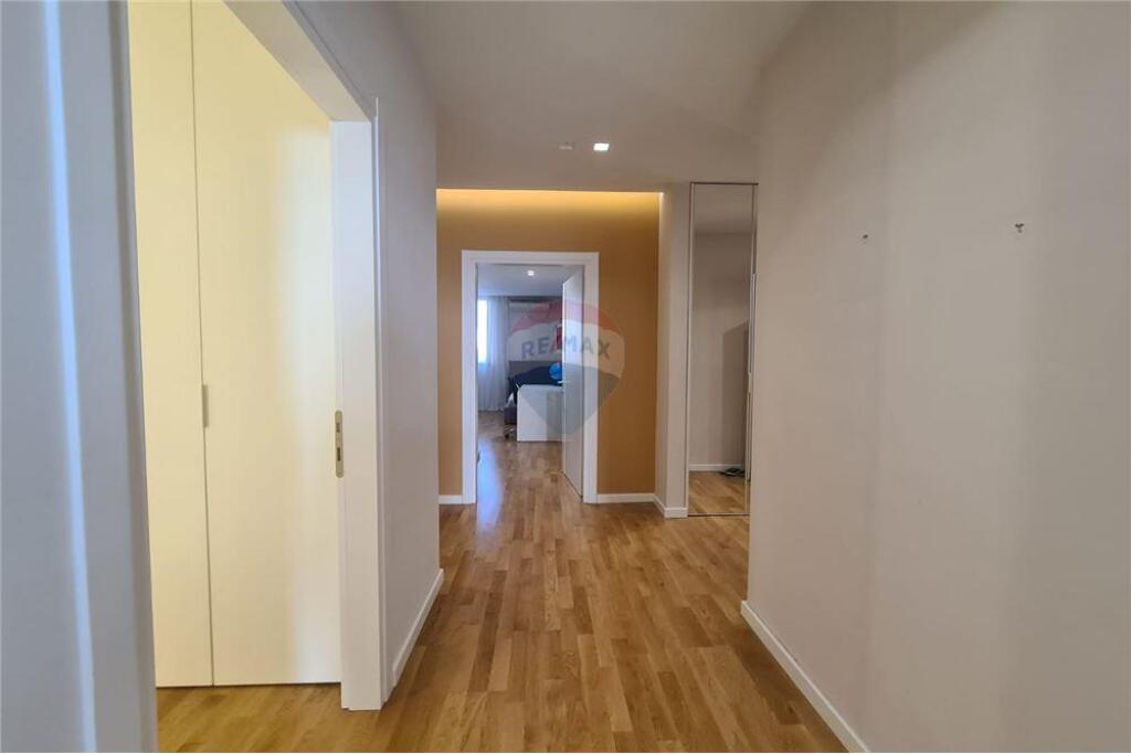 Appartamento 3+1+2 in affitto su Viale Zogu i Parë