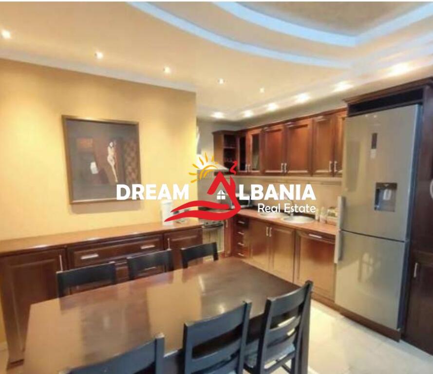 3+1 apartment for rent in the Blloku area near the Faculty of Law in Tirana (ID 4231317)