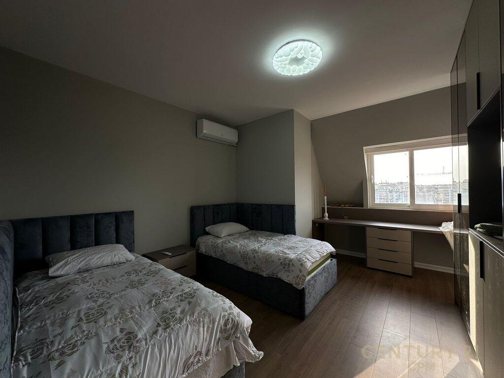 Apartament 2+1+2 për Qira – Liqeni i Tiranës | 1,100€/muaj