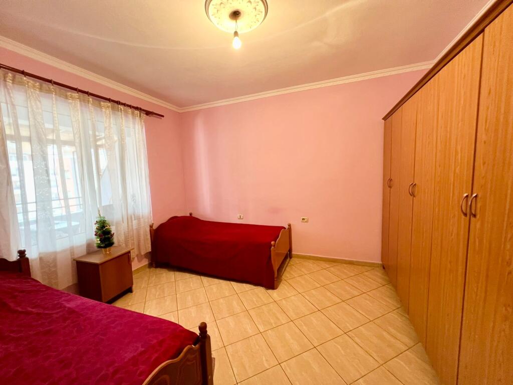 APARTAMENT 2+1+2 ME QIRA NE ASTIR