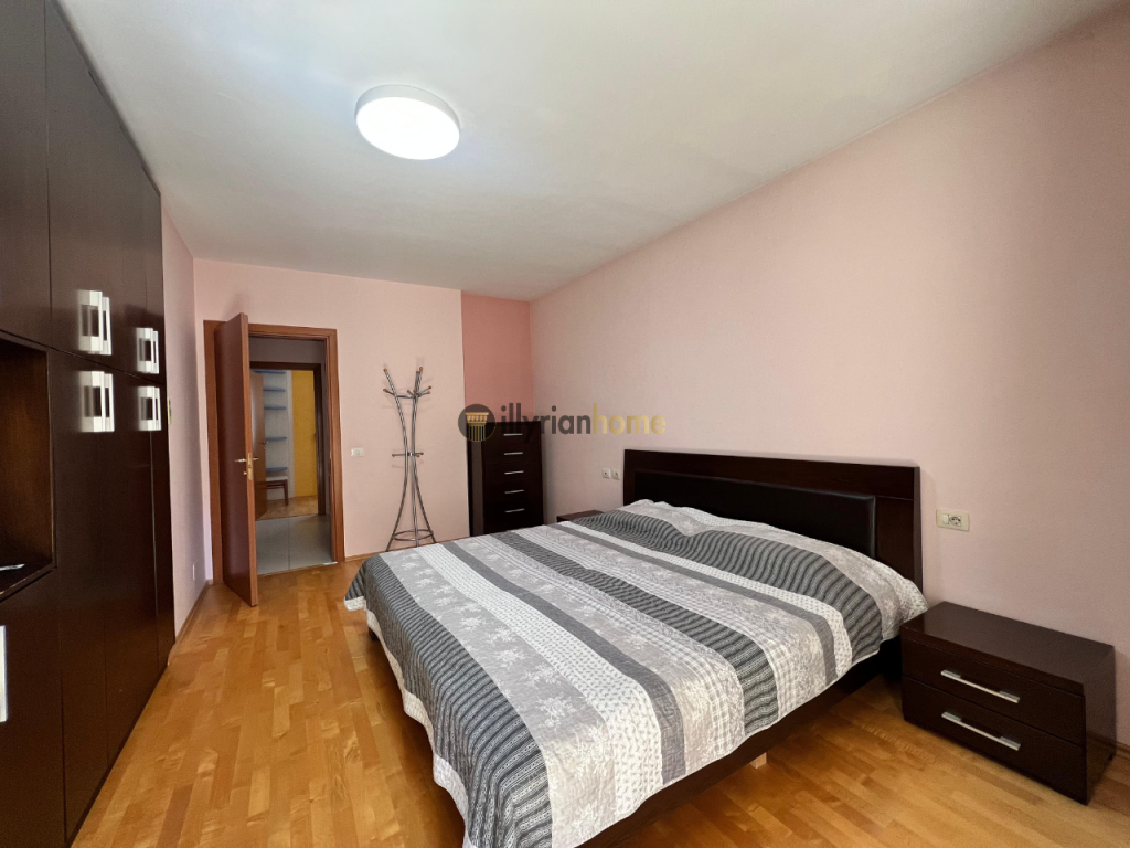 Affittasi appartamento 2+1+2 balconi, "Pazari i Ri", Tirana