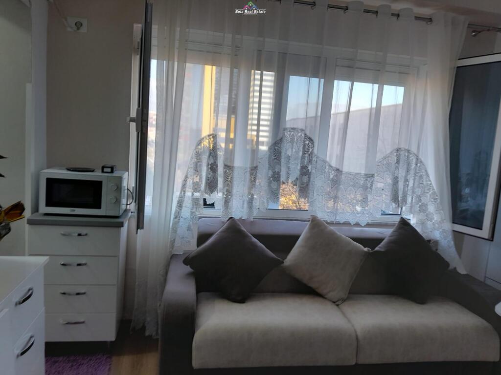 Garsoniere me qera ne Qender (ID BG 143) Tirane