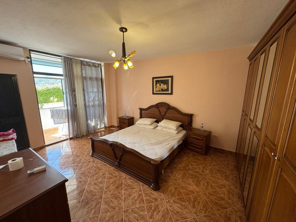 Qera Apartament 2+1+2  📍ish nisharaku mbrapa Square 21 •Kati 9 pallat me ashensor •Cmimi 600 euro ne muaj