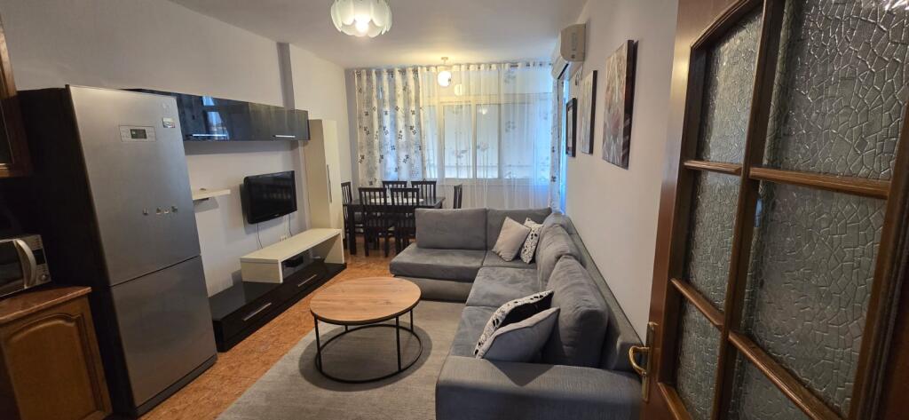 Jepet me qira apartament 1+1 ISH PARKU 500 mije leke