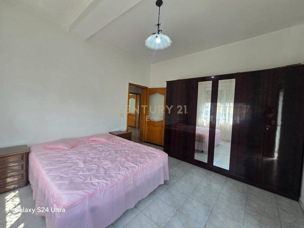Apartment 3+1+2 with Garage for Rent in Durres !