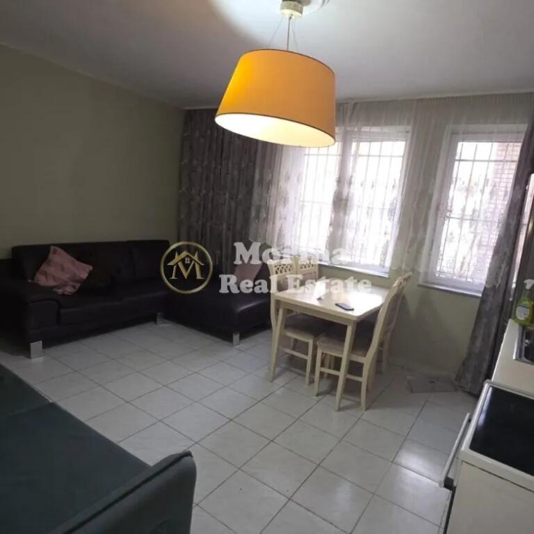 Qera Apartament 2+1, Rruga Ferit Xhajko, 500 Euro