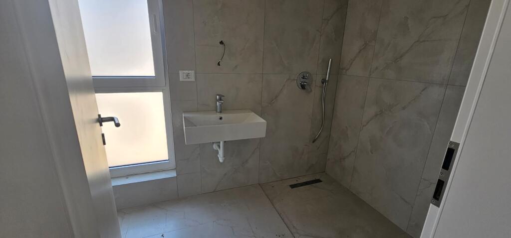 Shitet super apartament 1+1 - Rezidenca OxA, Fresk