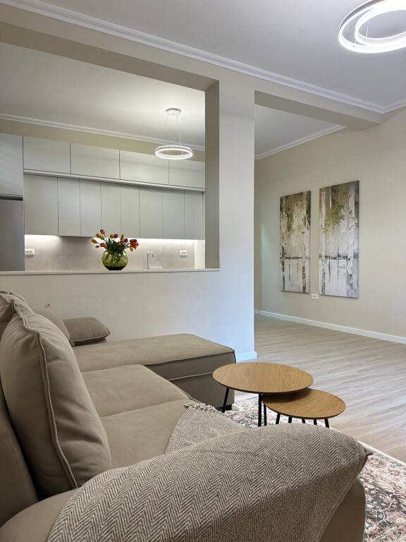 For rent 1+1 apartment just renovated, Tirana