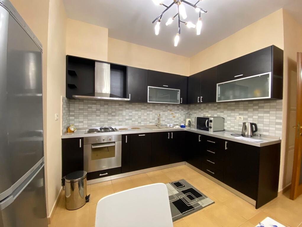 Apartment 2+1 for rent at Rruga e Sales