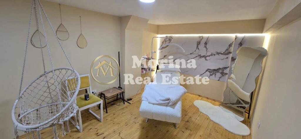 Shitet Ambient biznesi, te Ali Demi, Rruga Alajdin Frasheri,  80000 Euro.