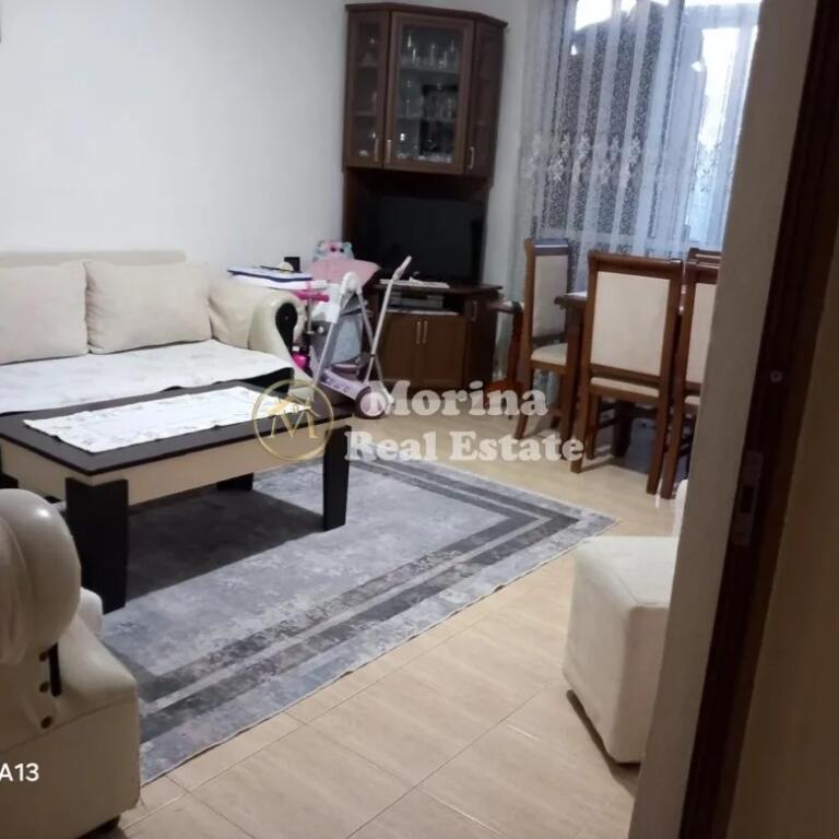 Shitet Apartament 2+ 1, te Zogu i Zi, Rruga Mine Peza, Cmimi 125000 Euro.