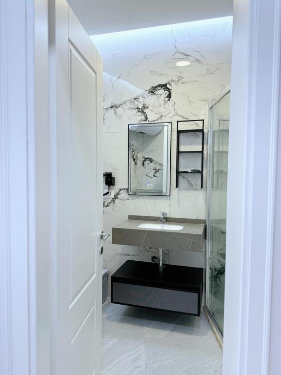 Apartament 1+1 me aredim bashkekohor me qera