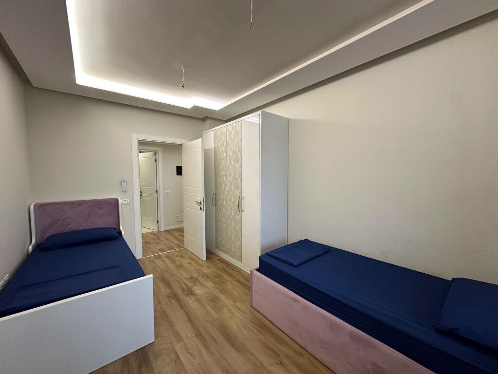 Apartament 2+1+2 për qera tek Komuna Parisit