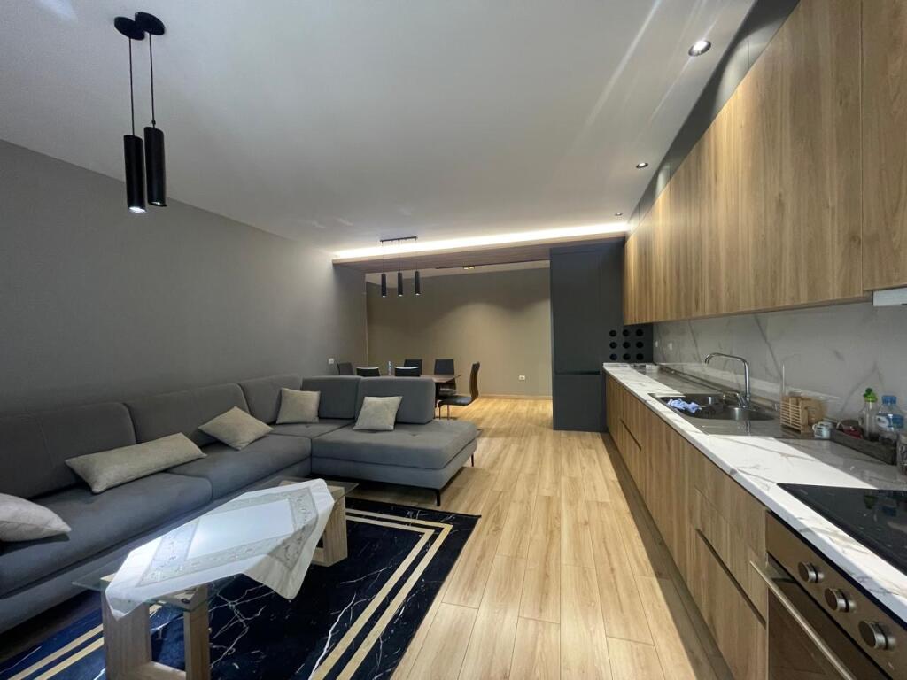 Appartamento in affitto 2+1 presso Golden Park Residence Tirana
