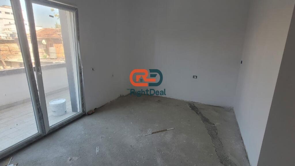 Tek Ali Demi, Shitet Apartament 2+1+2 Me Planimetri Dhe Vendndodhje Perfekte !!