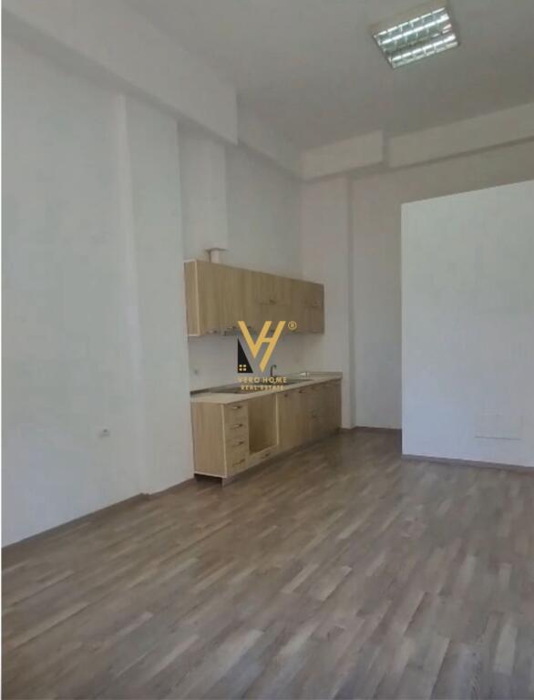 MONOLOCALE IN AFFITTO A BRRYL 40.000 LEKE