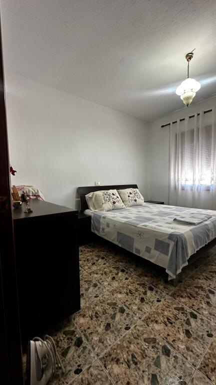 Shitet 1+1 plus garazh ne Durres
