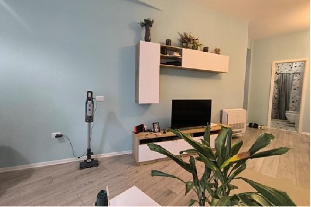 Shitet Apartament 2+1 tek Kompleksi Mangalem