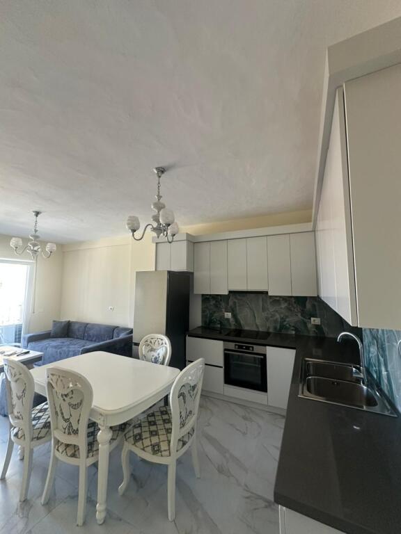 APARTAMENT I PA BANUAR ME PARE ME QIRA 1+1 TE PAZARI RI