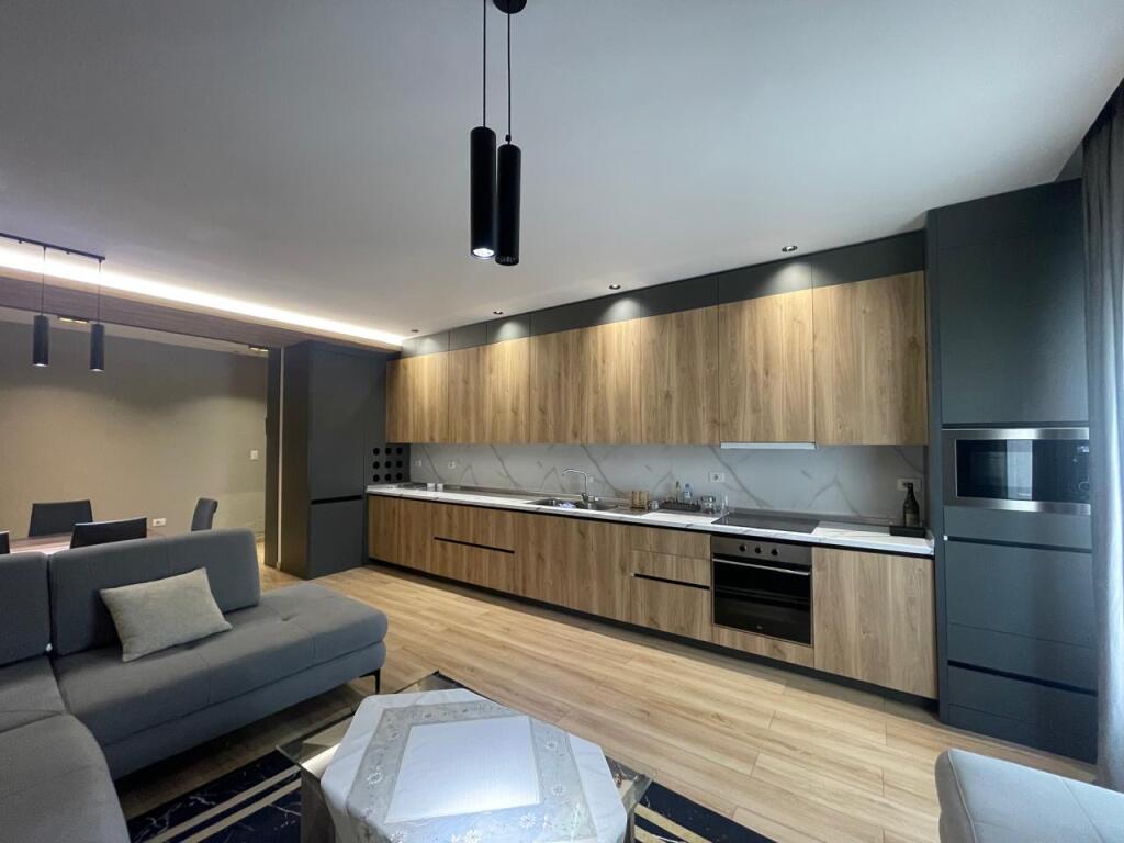 Appartamento in affitto 2+1 presso Golden Park Residence Tirana