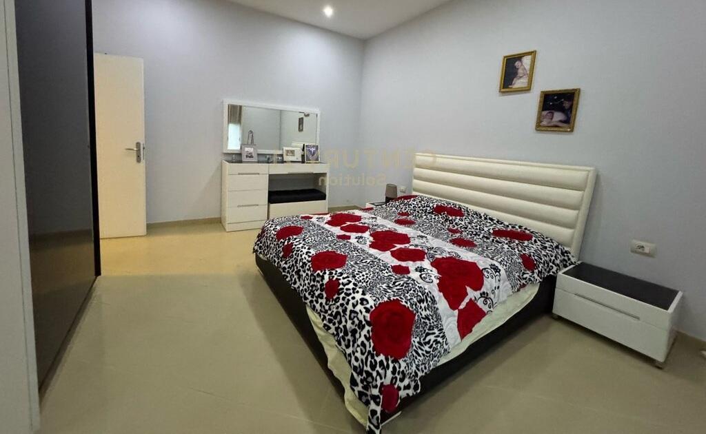 JEPET APARTAMENT 2+1 ME POST PARKIMI ME QIRA NE YZBERISH