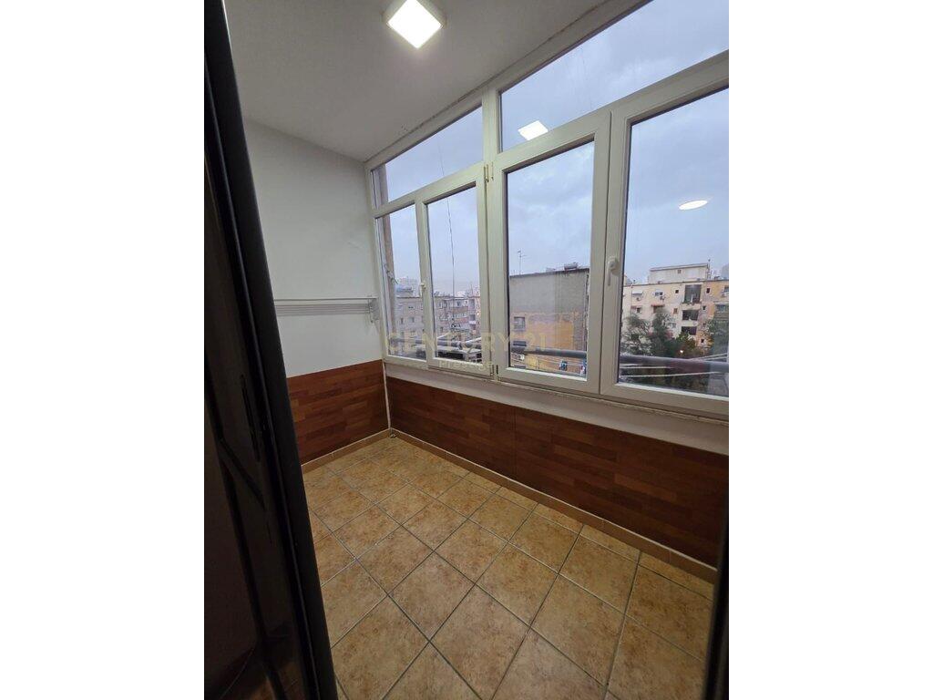 JEPET ME QERA APARTAMENT 1+1 NE MYSLYM SHYR