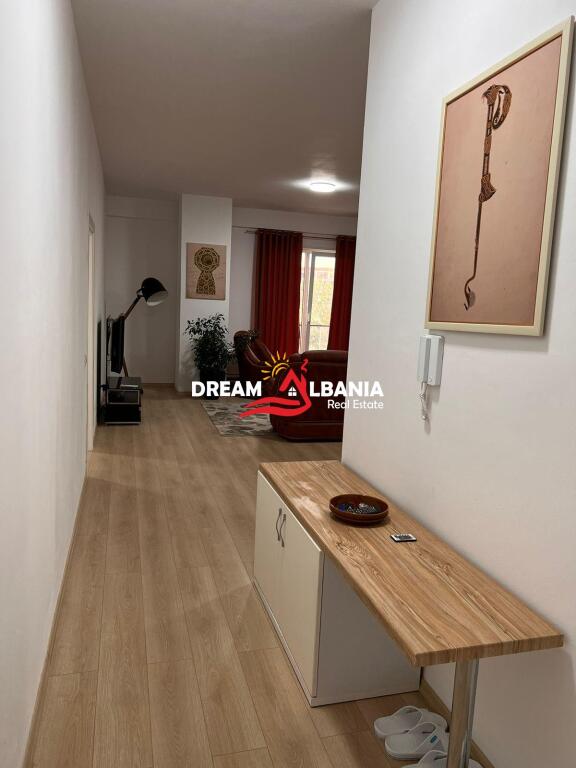 Jepet me qera apartament 2+1+2 ne rrugen Aleksander Moisiu, prane Klanit (ID 42215039)

