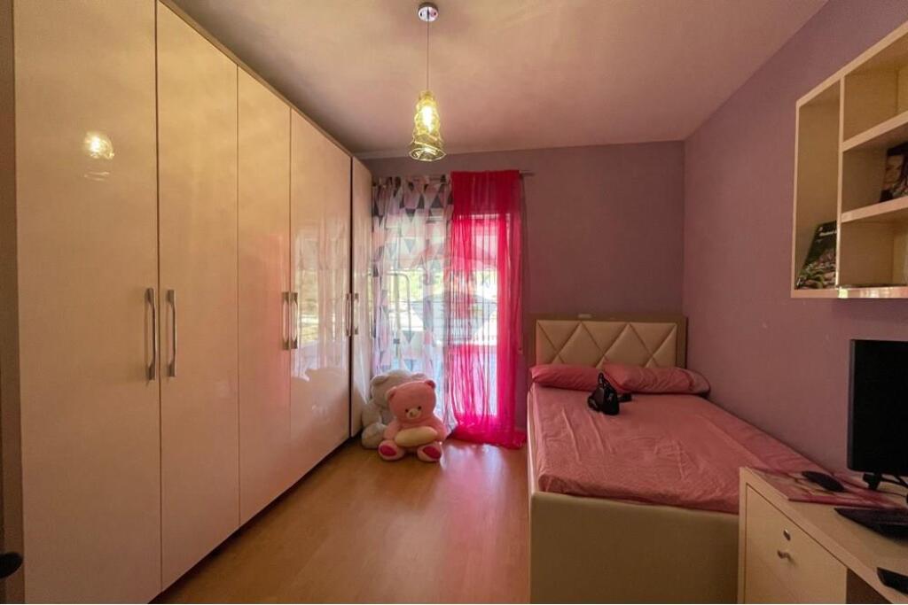 Apartament 2+1 per qira ne Shkoze !