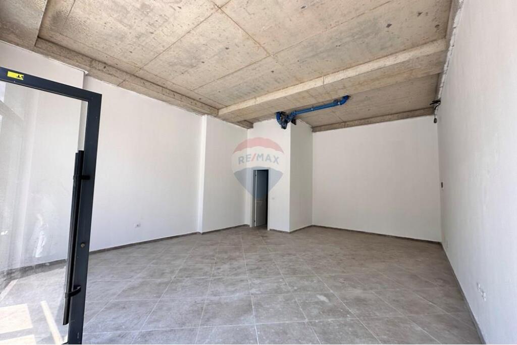 Shop for rent