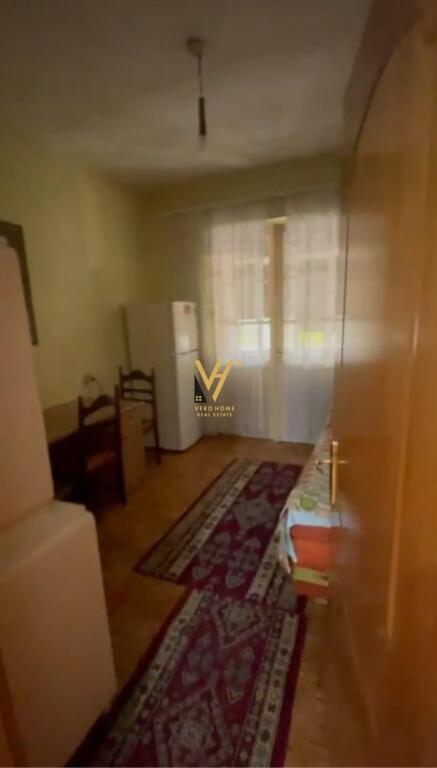 JEPET APARTAMENT 2+1 ME QERA TE FERIT XHAJKO 45.000 LEKE