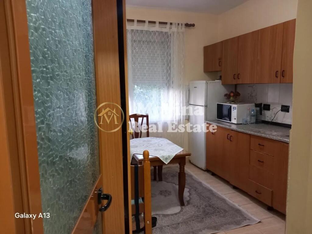 Shitet Apartament 2+ 1, te Zogu i Zi, Rruga Mine Peza, Cmimi 125000 Euro.