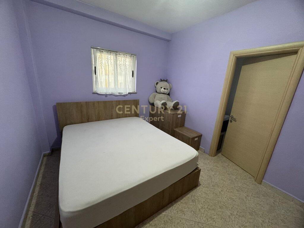 JEPET ME QIRA APARTAMENT 2+1 TEK ZOGU I ZI