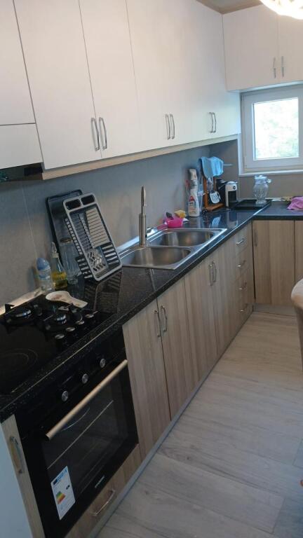 Appartamento 2+1 in affitto in Via Irfan Tomini!