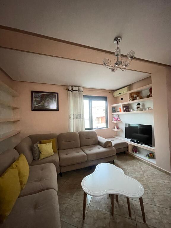 Misto Mame, jepet me qera apartament 2+1!