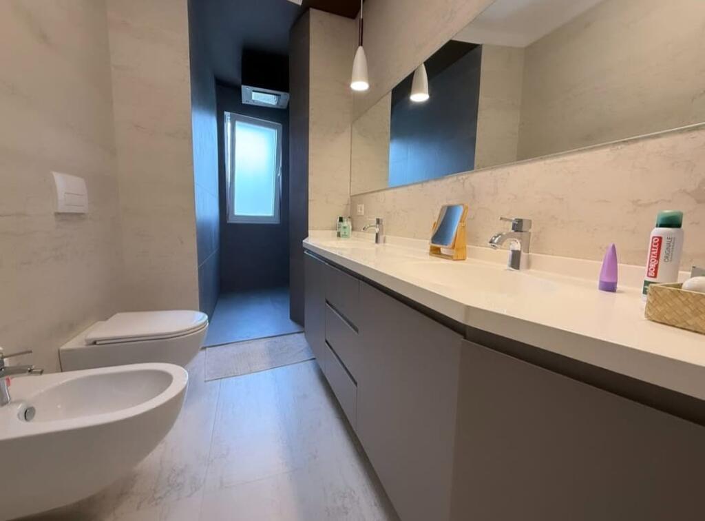 KOPSHTI ZOOLOGJIK Shesim apartament me 2 garazhde 2+1