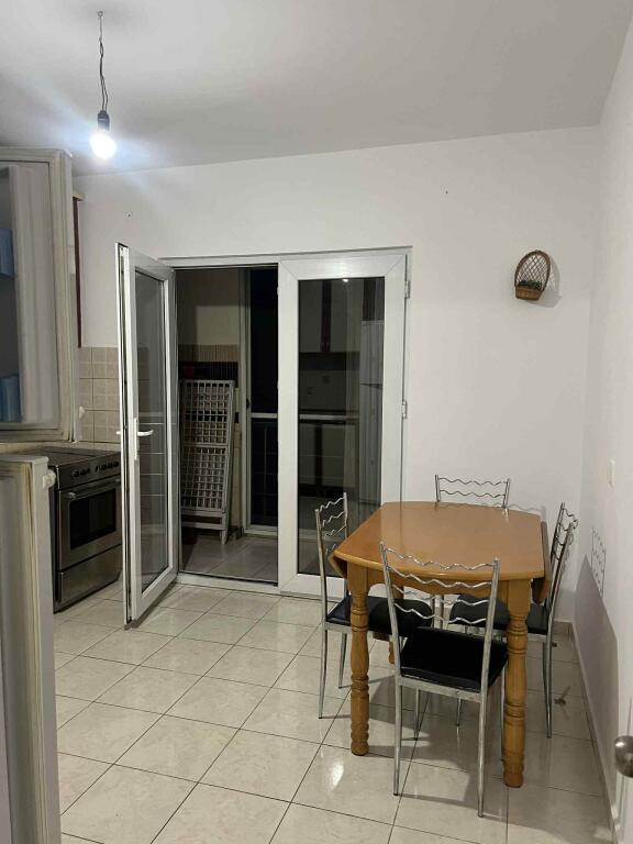 FOR RENT 2+1+2 LAPRAKE  60,000 LEKE