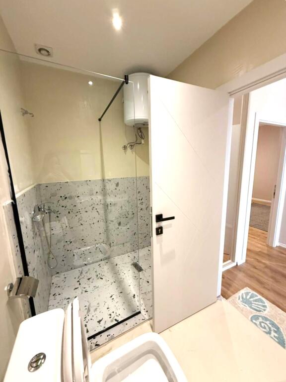 Very large apartment with sea view