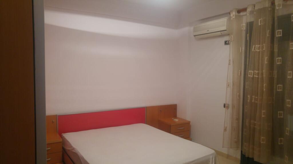 Apartament 2+1 me qira te Rruga Ferit Xhajko, prane ish Restorant Durresi