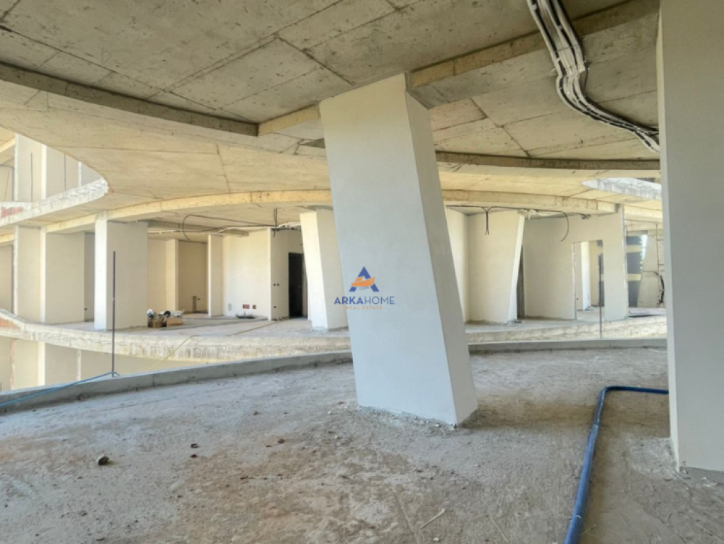 SHITET APARTAMENT 1+1+BALLKON "KOMPLEKSI TULIPAN, TEG " 185.000 EURO (PARKIM I PERFSHIRE).