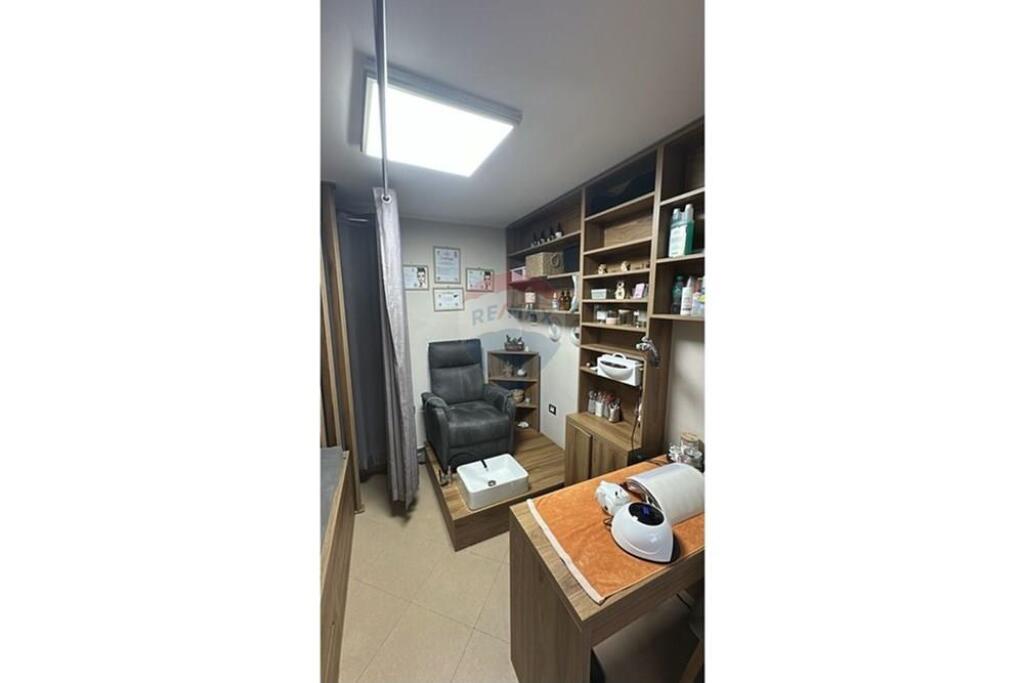 SHOP FOR RENT AT BAJRAM CURRI BOULEVARD !